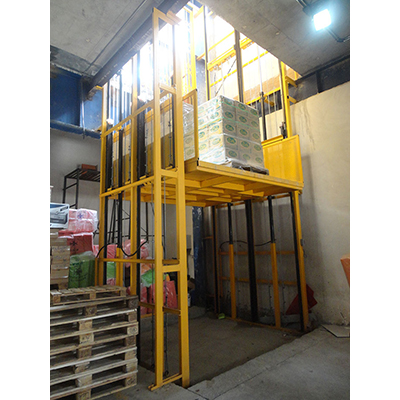 Heavy lifting crane