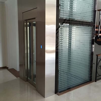 Hydraulic passenger elevator