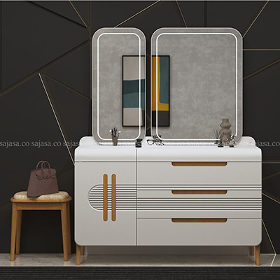 Saniya's dressing table