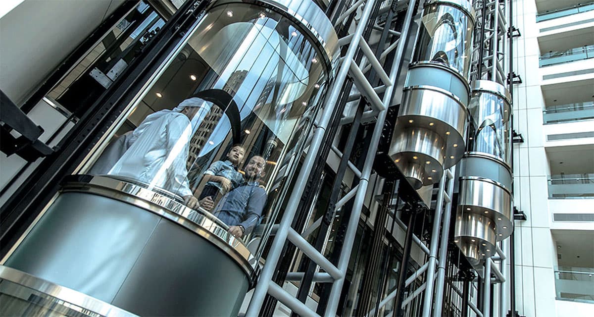 What are the steps for installing a hydraulic elevator?