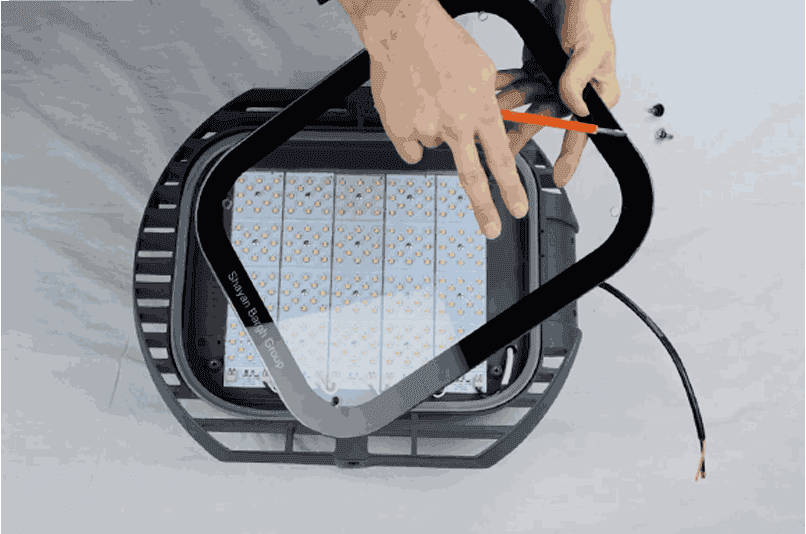 Connaissance des composants du lampadaire (LED)