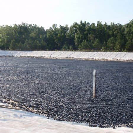 Preventing liquid evaporation in pools using floating covers