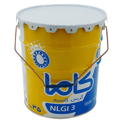 دلو معدني فارغ تماماً