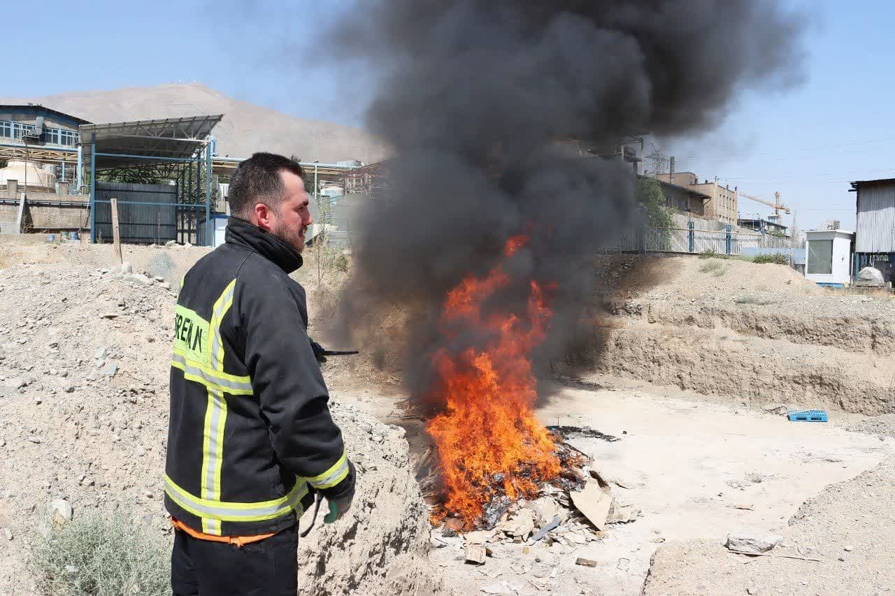 El mayor simulacro de extinción de incendios se llevó a cabo en el sitio Alborz.