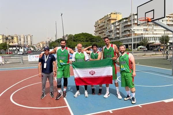 İran işçi basketbolu üç kişilik takımının bronz madalya alması