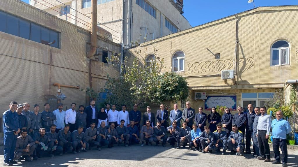 Visite du PDG de Tose'e Sanaye Behsahr à la société Morvarid Hamoun et insistance sur l'augmentation de la part de march