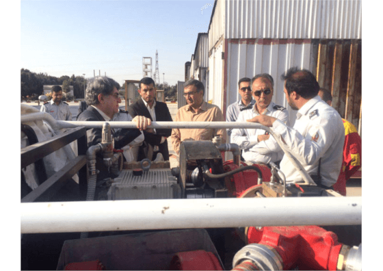 Visite du directeur général, des directeurs et des experts de l'organisation des pompiers de Téhéran des produits et réa