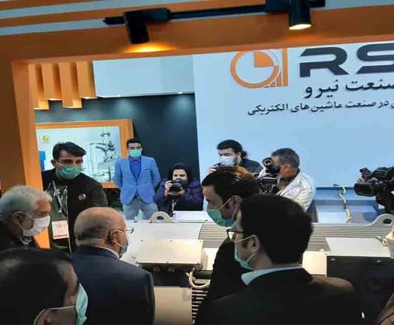 Visit of the Honorable Minister of Oil to the latest achievements and products of Roshd San'at Niro Company at the twent