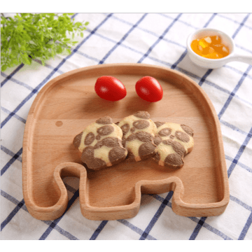 Bring nature to your table: wooden plates for children from Waltz Group