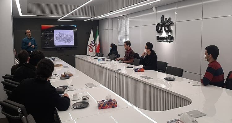 Visita científica de los estudiantes de la Facultad de Ingeniería Mecánica a la empresa Damafin.