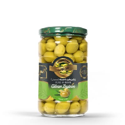 Regular pickled olives with pits