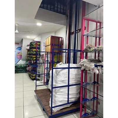 élévateur de magasin