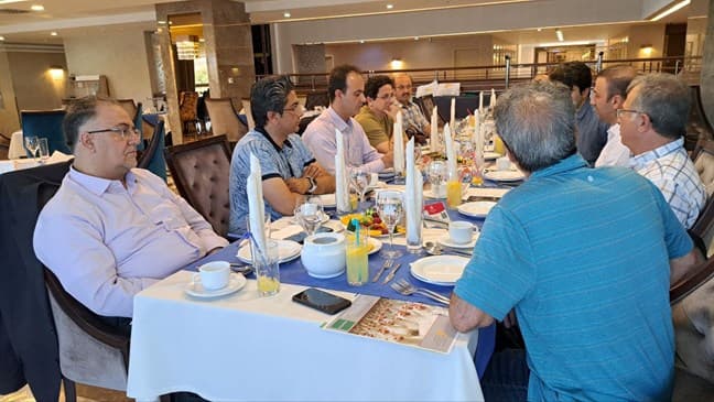 The meeting was held by Parsian Pakhsh Exir Company in collaboration with Kimia Vaccine Daru Company.