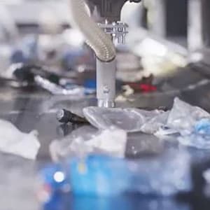 Ajout d'un bras robotique dans la séparation des déchets