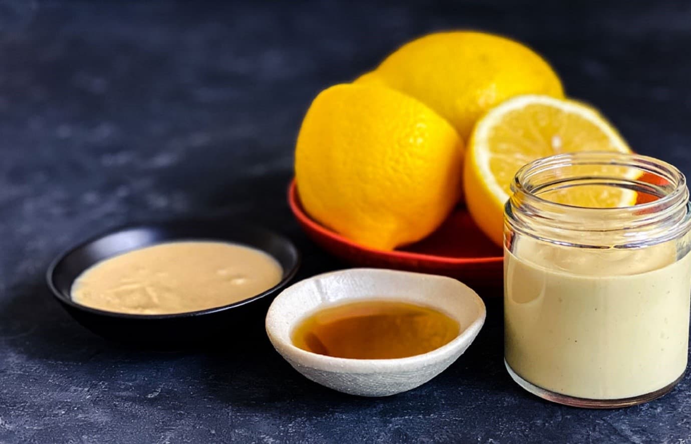 ¿Cuáles son las propiedades del tahini y el jarabe de uva y dátil en la medicina tradicional?
