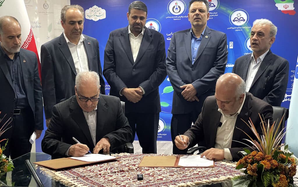 Signature of the memorandum of understanding between Iran Delko Company and Tehran Oil Refining Company