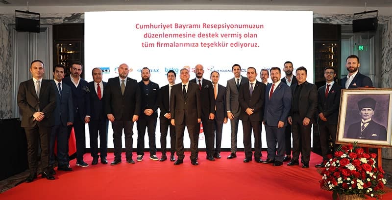 Aiwaz şirketi Çin'de Cumhuriyet Günü töreninde