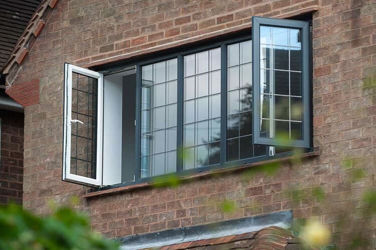 Technology of producing double-glazed glass